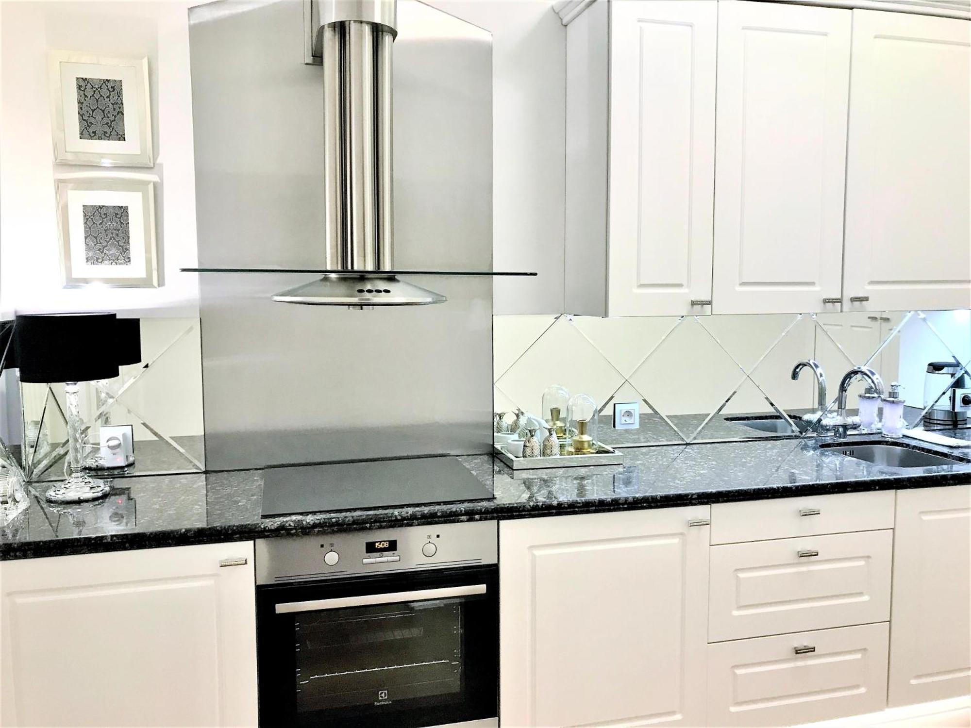 Mondrian Luxury Suites & Apartments Market Square I Варшава Екстериор снимка