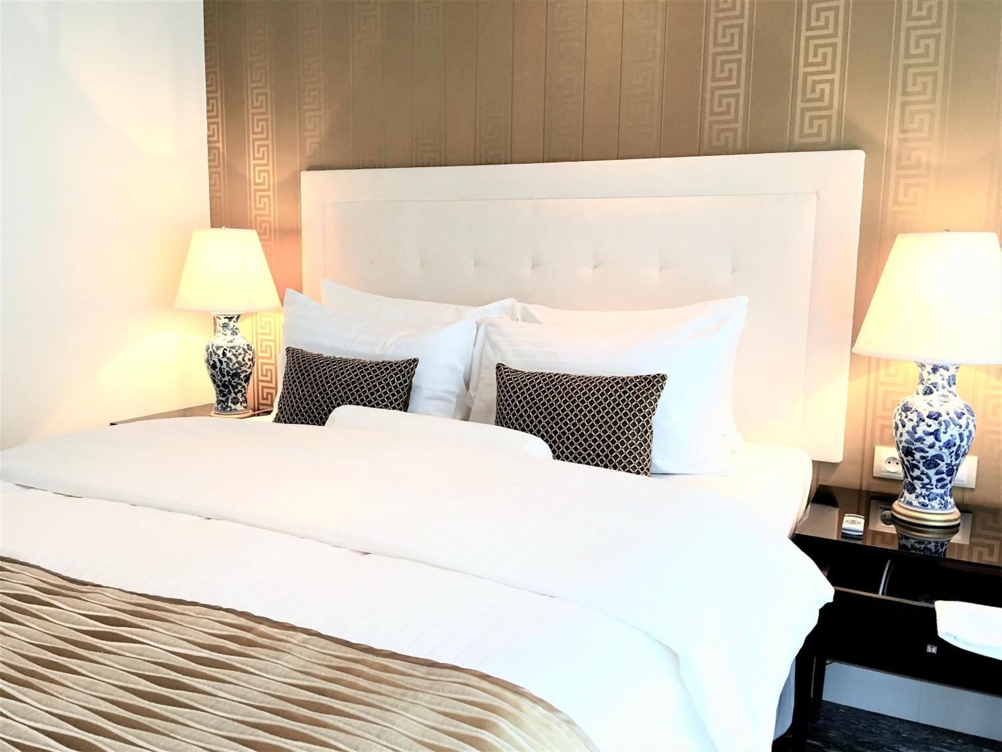 Mondrian Luxury Suites & Apartments Market Square I Варшава Стая снимка